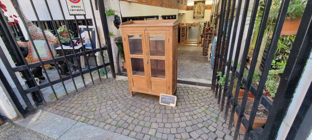 Vetrinetta in teak naturale con ante a vetro - immagine 11