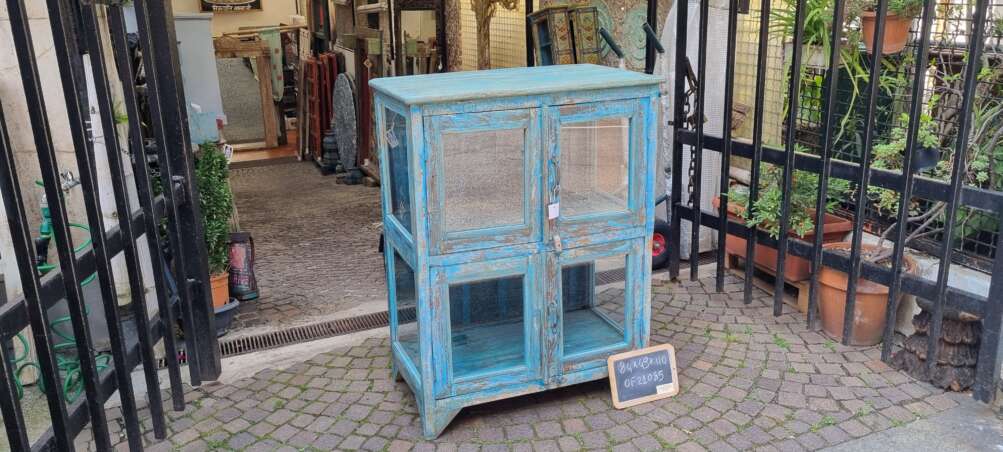 Vetrinetta vintage azzurra decapata - immagine 3