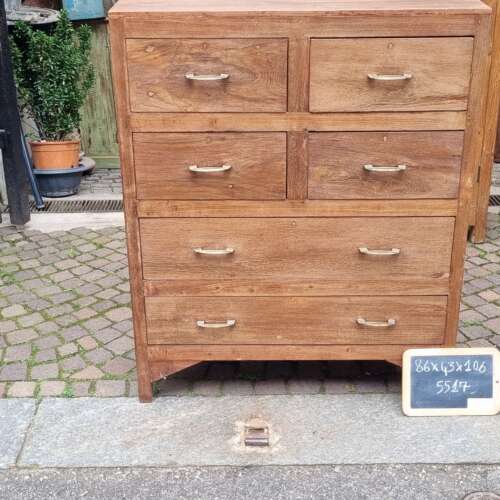 Cassettiera a sei cassetti in teak con maniglie metalliche