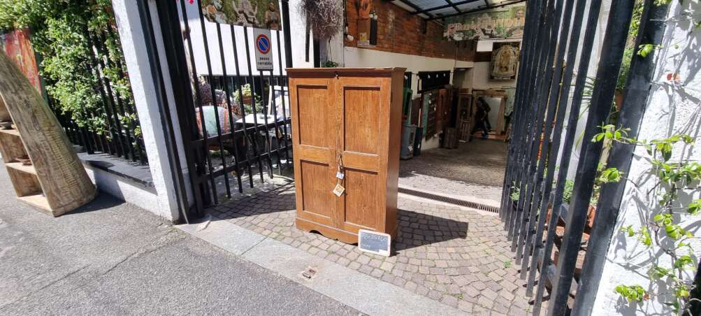 Armadio in teak scuro a due ante 88x30x140 - immagine 4