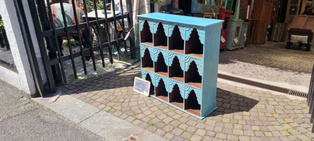 Scaffale turchese a nicchie - immagine 6
