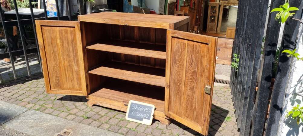 Mobiletto robusto in teak a due ante essenziale - immagine 16