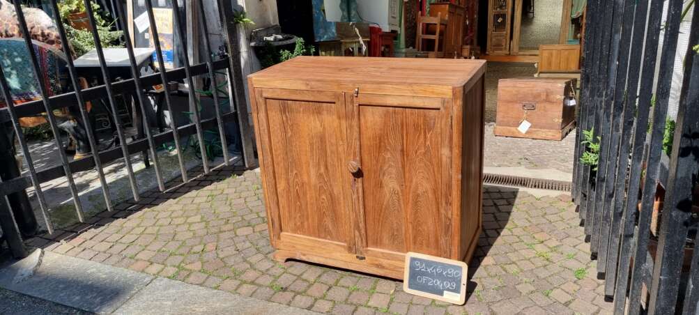 Mobiletto robusto in teak a due ante essenziale - immagine 6