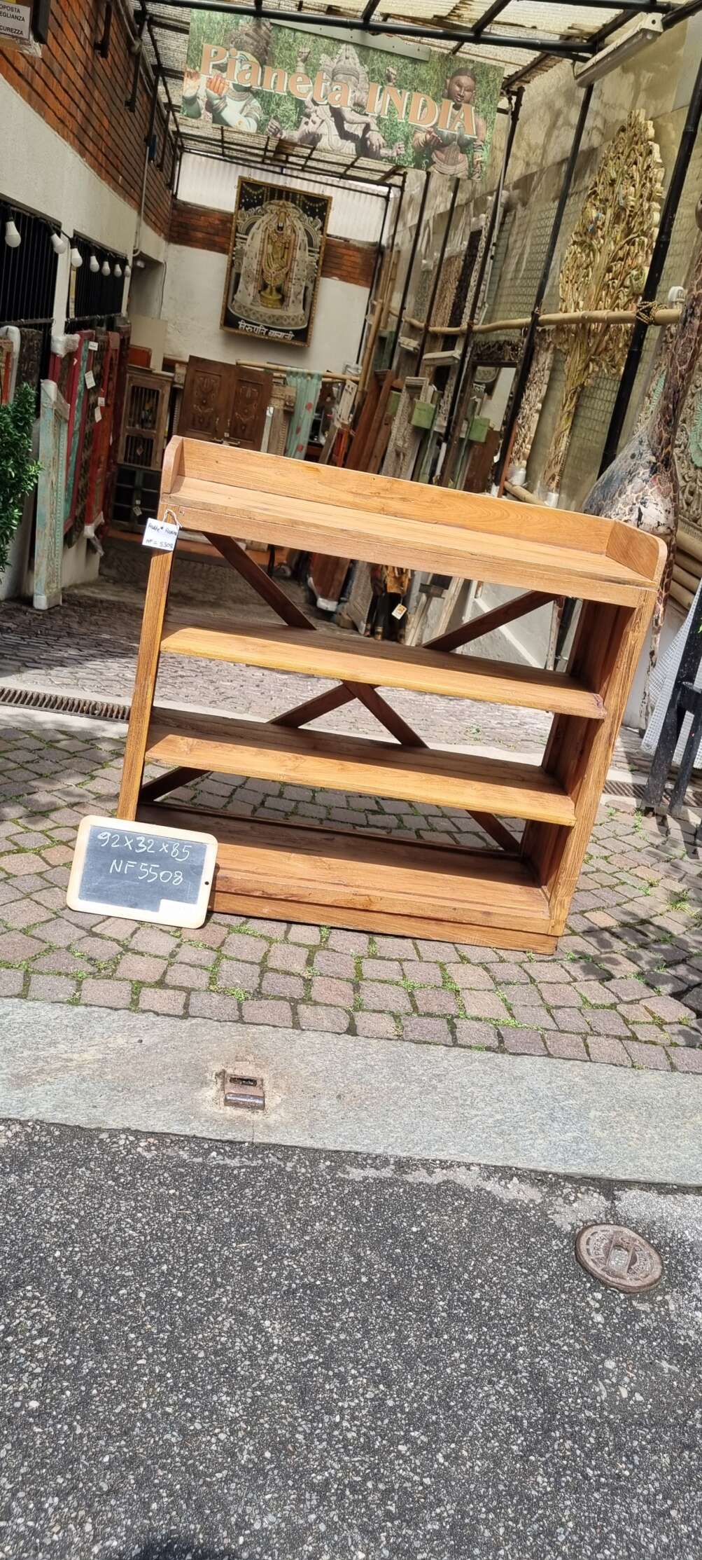 Libreria bassa con ripiani a giorno - immagine 10
