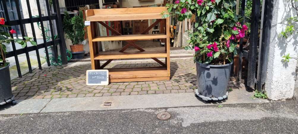 Libreria bassa con ripiani a giorno - immagine 8