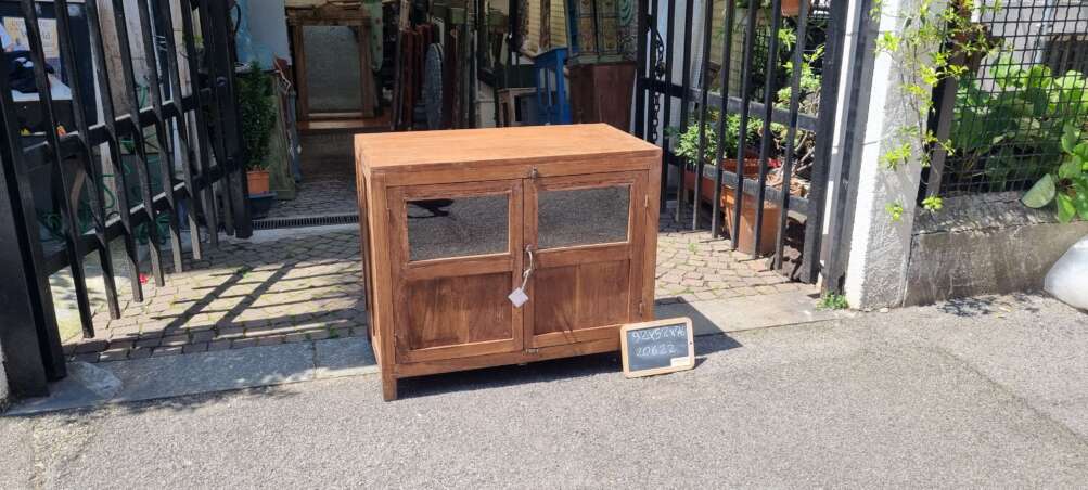 Mobiletto in teak con ante in vetro - immagine 4