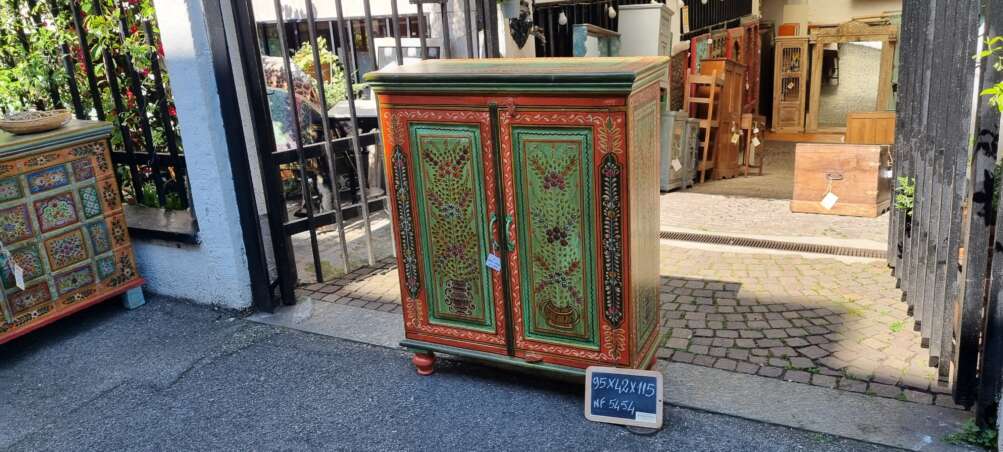 Mobiletto dipinto a mano in stile indiano - immagine 2